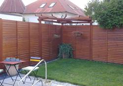 Sichtschutz in Kombination mit Pergola