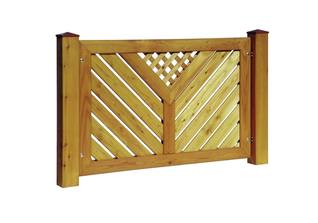 Rahmenzaun aus Lärchenholz mit Gittermotiv