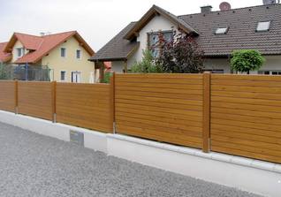 Sichtschutz waagrecht mit lasierter Oberfläche
