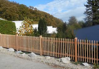 Modell schmalseitig mit vergrößertem Abstand
