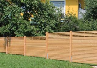 Sichtschutzzaun - perfekt für Pool geeignet