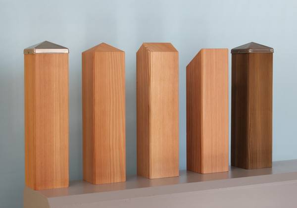 Steher aus Holz