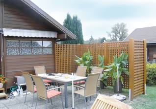 Pergola mit Senkrechtgitter