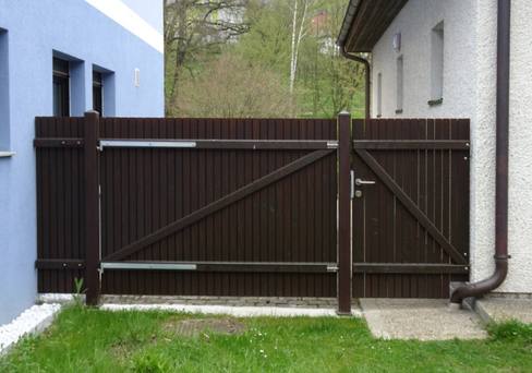 Tür und Tor nach Maß gefertigt