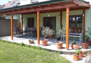 Mediterranes Flair auf der Terrasse