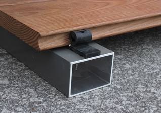 Terrassenboden Thermoesche auf Gitterleiste